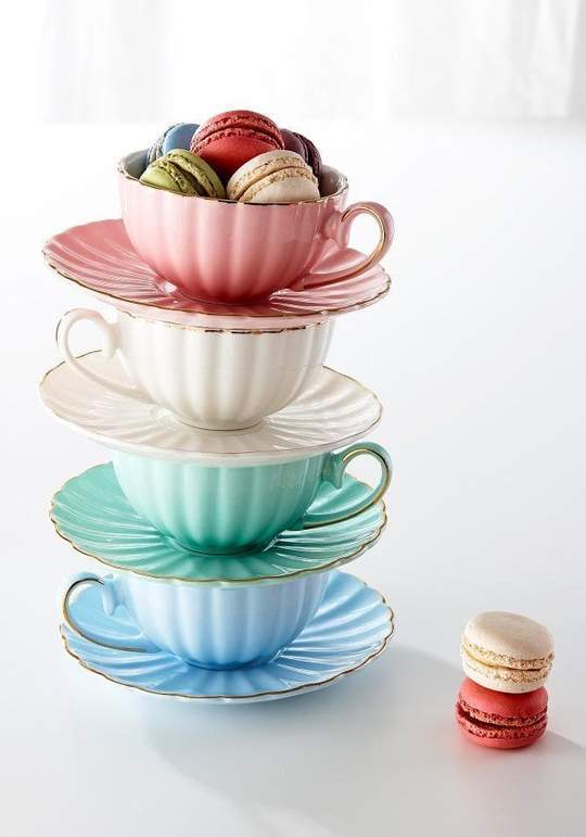 Parisienne Amour Pink Teapot + 2 Teacup Set