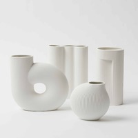 Lieto Vase - White