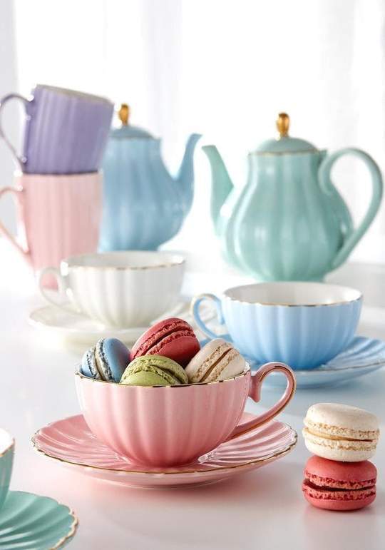 Parisienne Amour Mint Teapot + 2 Teacup Set
