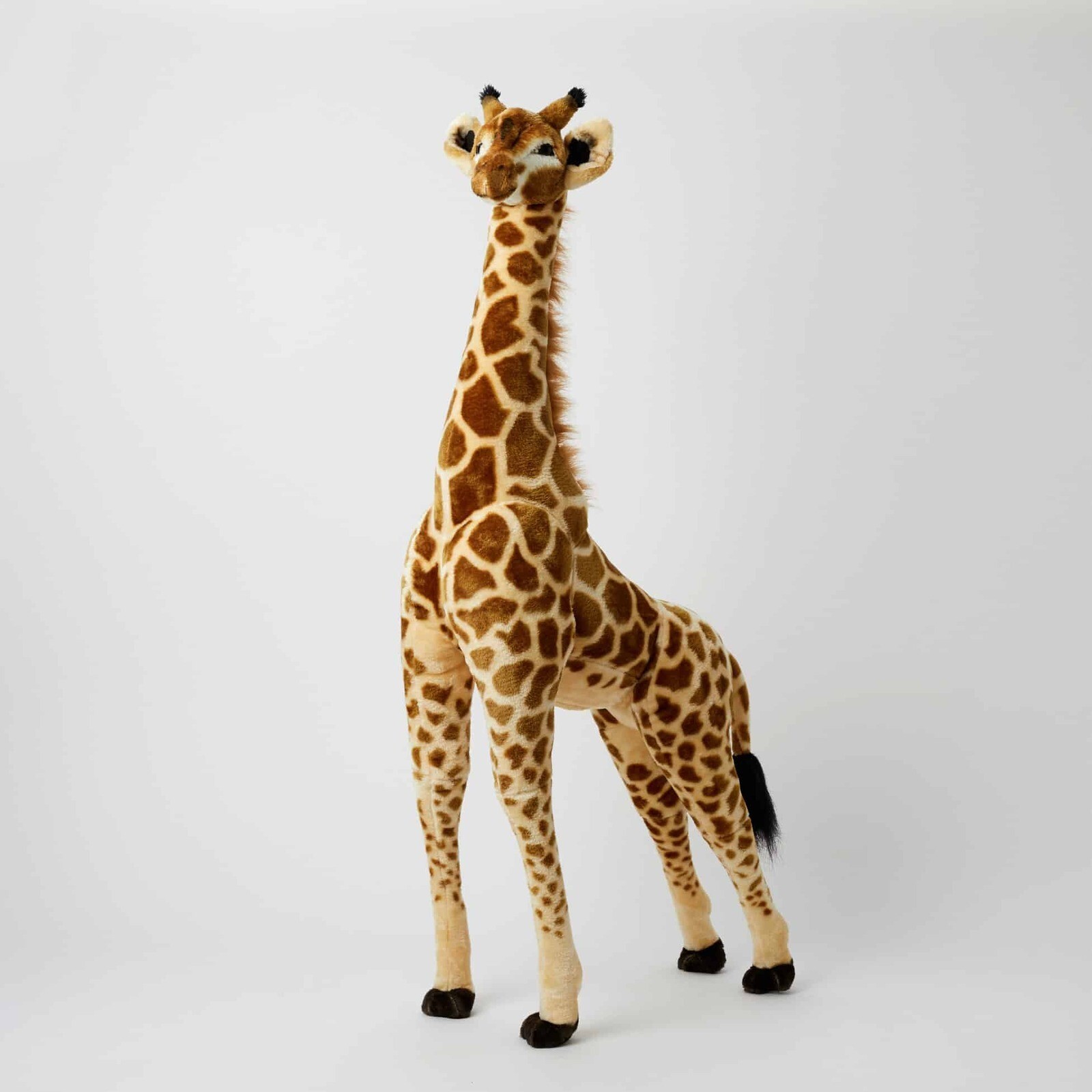 Giant Standing Giraffe